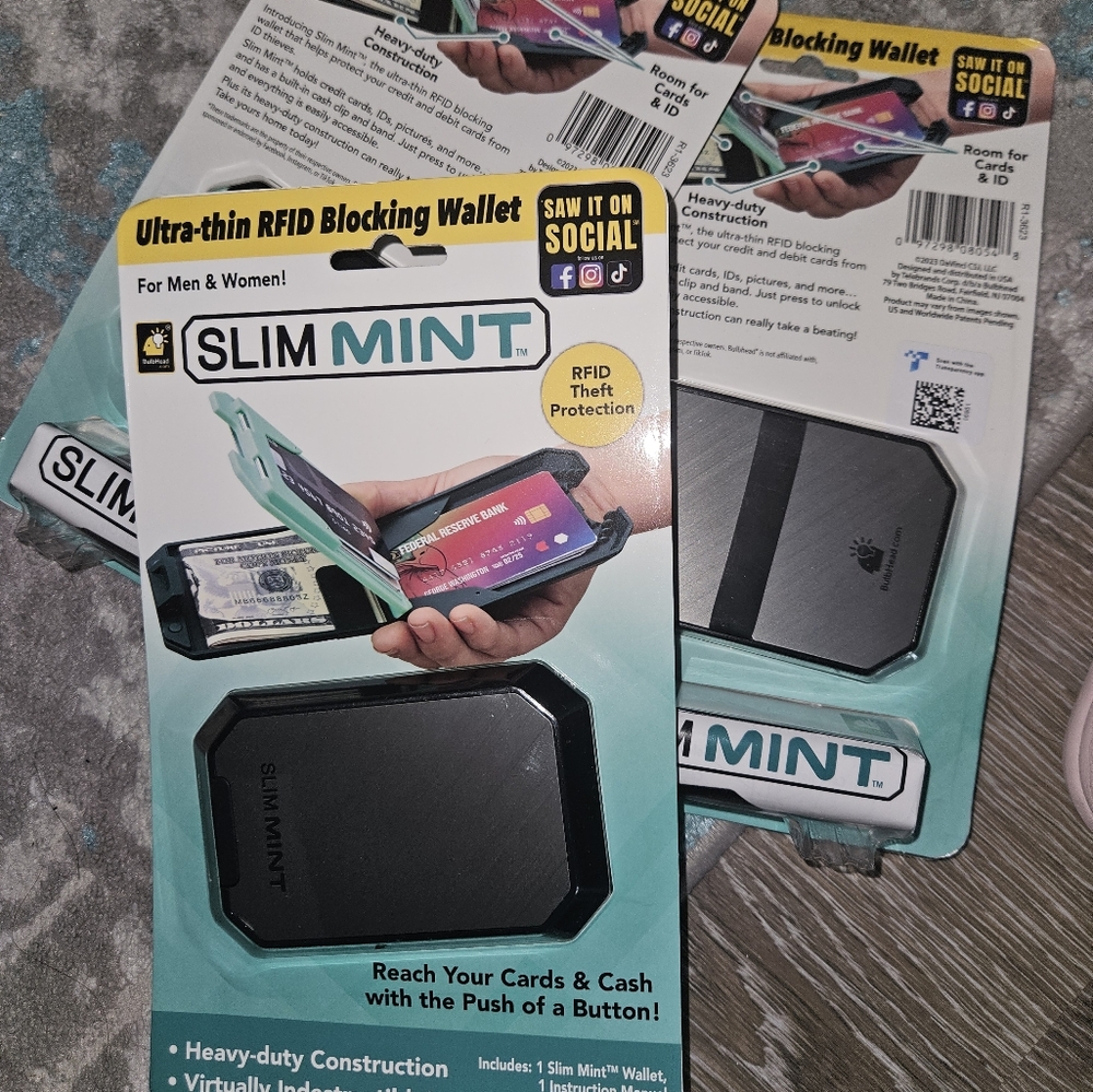 Slim Mint Wallet